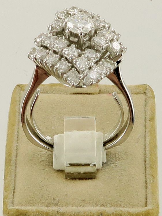 Diverse - 14K White Gold ring with Diamonds