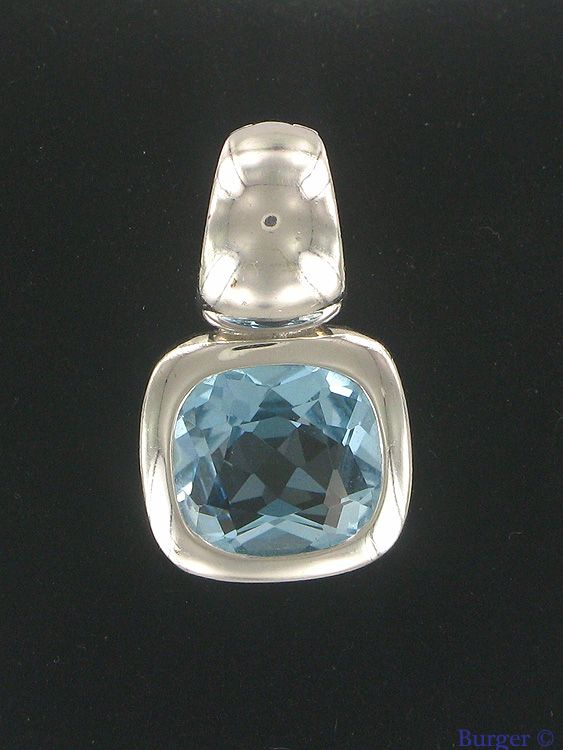 Diverse - 18K White Gold Pendant with a Topaz