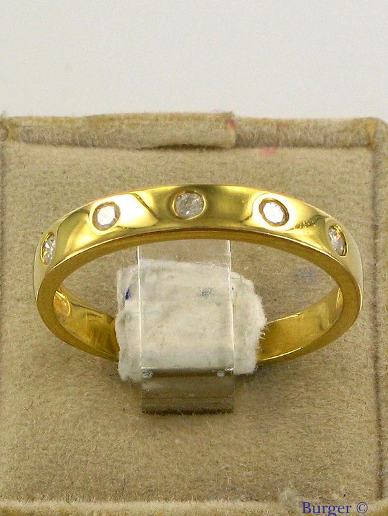 Miscellaneous - 18K Yellow Gold Ring with Diamonds