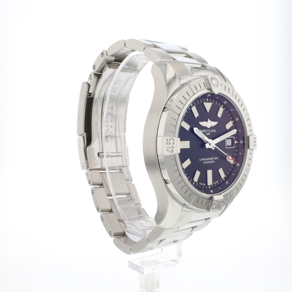 Avenger 43 Steel Black
