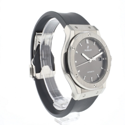 Classic Fusion Racing Grey Dial
