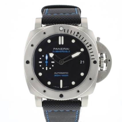 Luminor Submersible 42 Black Dial