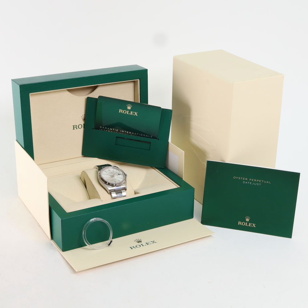 126234 silver dial