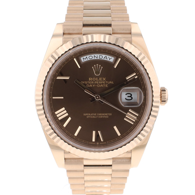 Rolex - Day-Date 40mm Everose Gold Chocolate Roman Dial 99,9% NEW '26